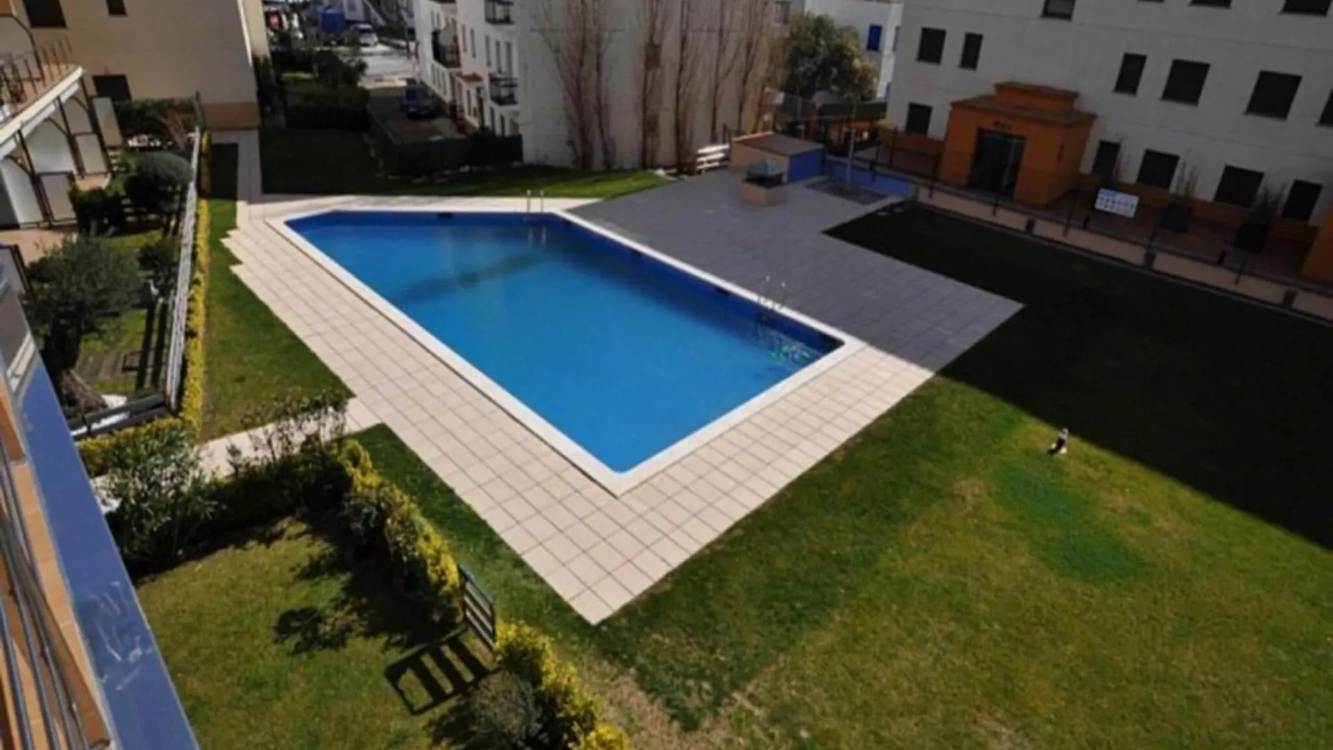 Apartment In Roses With Balcony, Pool-View